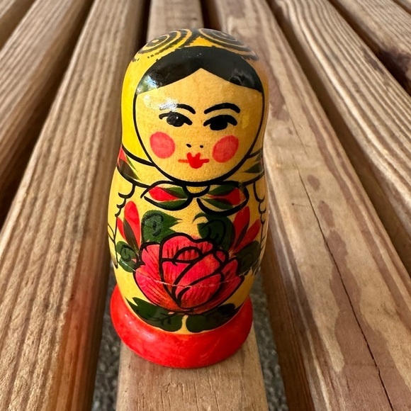 Russian Nesting Dolls Set 3 Matryoshka Peasant Doll Wooden Wood Vintage Russia - Picture 2 of 11